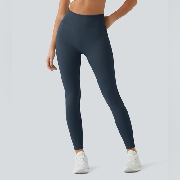 NEW HALARA Seamless Flow High Waisted Butt Lifting 7/8 Leggings Peacoat Blue - Picture 1 of 13
